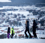 Familj åker slalom i Malå